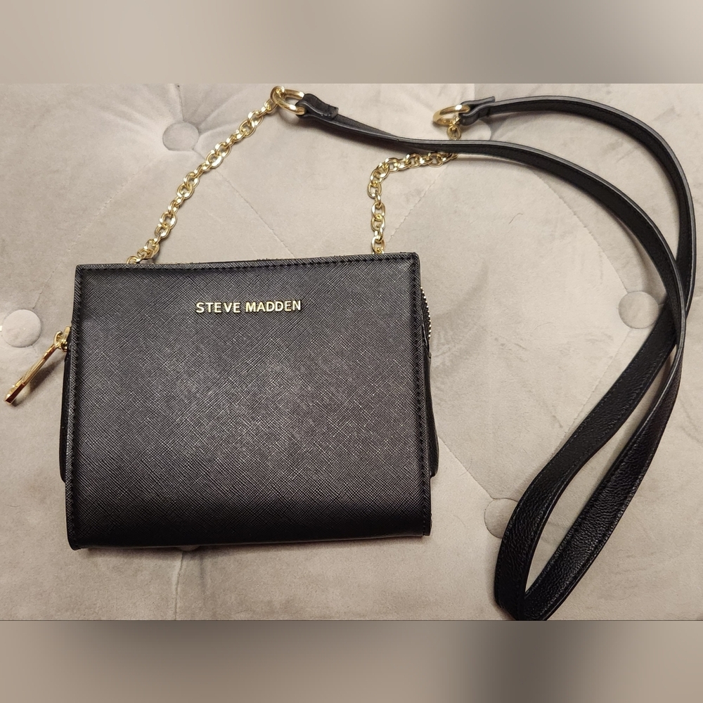 Steve Madden Black Crossbody Bag with Gold Chain